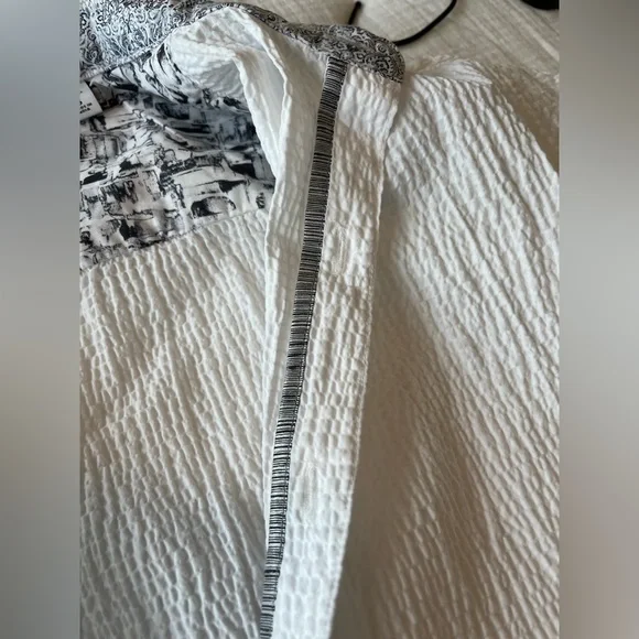 Robert Graham white textured shirt sleeve button down - Picture 4 of 9